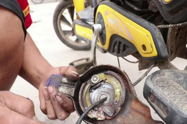 滨州市电动车刹车故障